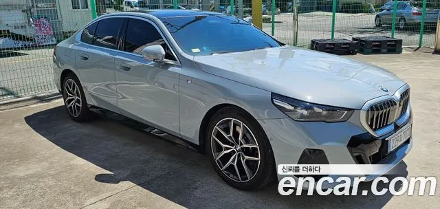 BMW 5 SERIES 2024