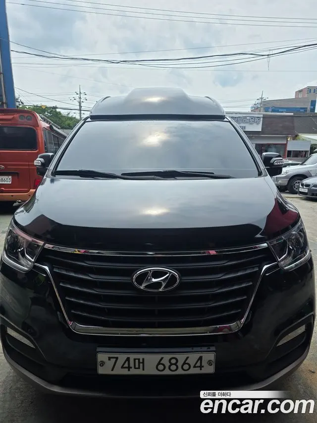 HYUNDAI GRAND STAREX 2012