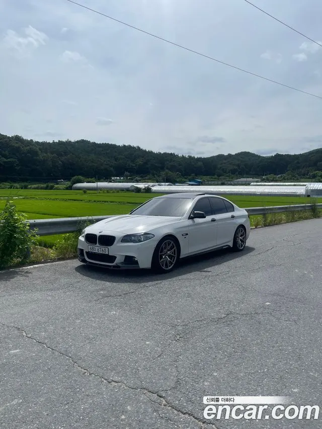 BMW 5 SERIES 2011