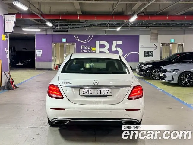 MERCEDES-BENZ E-CLASS W213 2017 — 226 156 км, белый, Корея — под ключ — фото 2