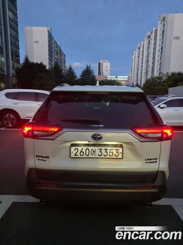 TOYOTA RAV4 2019 — 53 600 км, белый, Корея — под ключ — фото 2