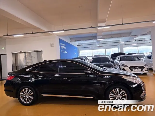HYUNDAI GRANDEUR 2017 — 135 057 км, чёрный, Корея — под ключ — фото 3