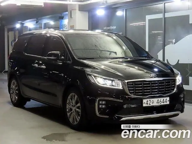 KIA CARNIVAL 2019 — 37 076 км, чёрный, Корея — под ключ — фото 1