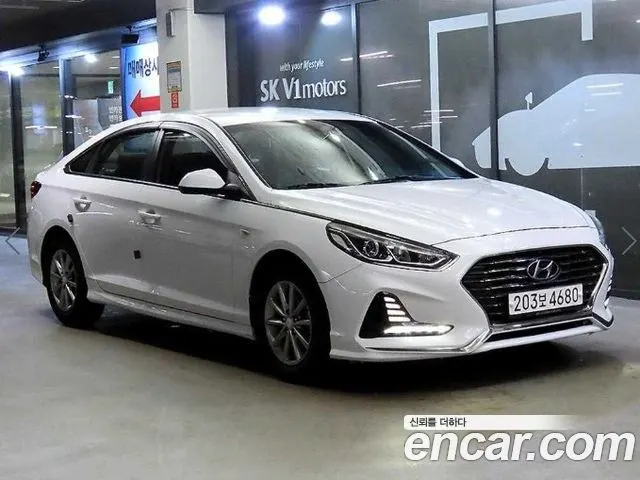 HYUNDAI SONATA 2019 — 120 414 км, белый, Корея — под ключ — фото 12