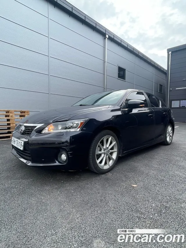 LEXUS CT200H 2012 — 159 000 км, чёрный, Корея — под ключ — фото 1