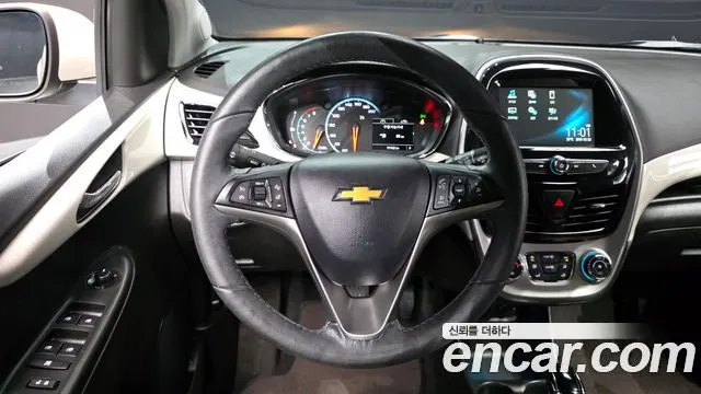 CHEVROLET SPARK 2016 — 117 452 км, белый-перламутр, Корея — под ключ — фото 12