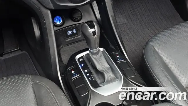 HYUNDAI SANTA FE 2016 — 145 970 км, серебристый, Корея — под ключ — фото 9