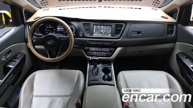 KIA CARNIVAL 2017 — 79 972 км, жёлтый, Корея — под ключ — фото 7