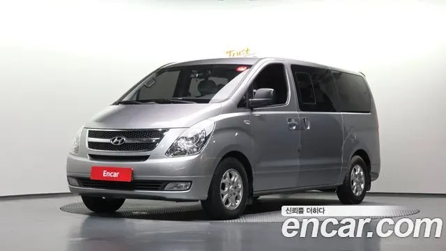 HYUNDAI GRAND STAREX 2012 — 86 061 км, серебристый, Корея — под ключ — фото 1