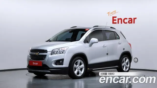 CHEVROLET TRAX 2016 — 92 279 км, серебристый, Корея — под ключ — фото 1