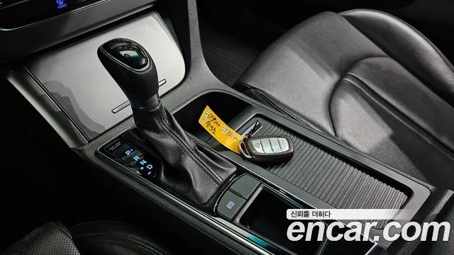 HYUNDAI SONATA 2015 — 158 489 км, серебристо-серый, Корея — под ключ — фото 9