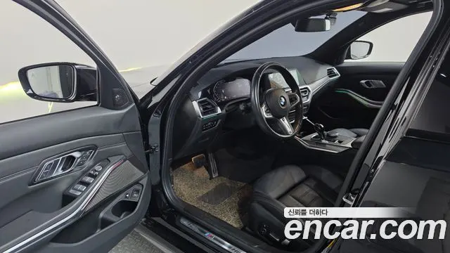 BMW 3 SERIES 2021 — 64 229 км, чёрный, Корея — под ключ — фото 10