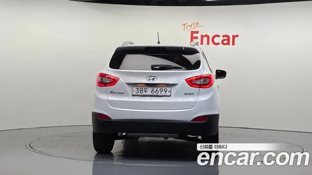 HYUNDAI TUCSON 2015 — 171 312 км, белый, Корея — под ключ — фото 4
