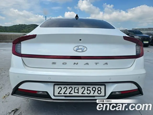 HYUNDAI SONATA 2021 — 106 000 км, белый, Корея — под ключ — фото 4