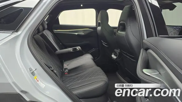 BYD SEALION 7 2026 — 1 680 км, светло-серебристый, Корея — под ключ — фото 11