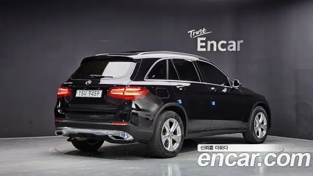 MERCEDES-BENZ GLC-CLASS X253 2017 — 116 622 км, чёрный, Корея — под ключ — фото 1