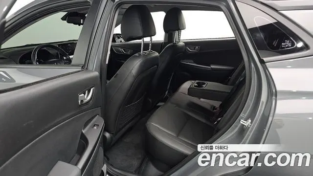 HYUNDAI KONA ELECTRIC 2020 — 65 439 км, серебристо-серый, Корея — под ключ — фото 12