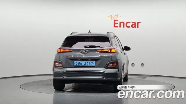 HYUNDAI KONA ELECTRIC 2020 — 65 439 км, серебристо-серый, Корея — под ключ — фото 4