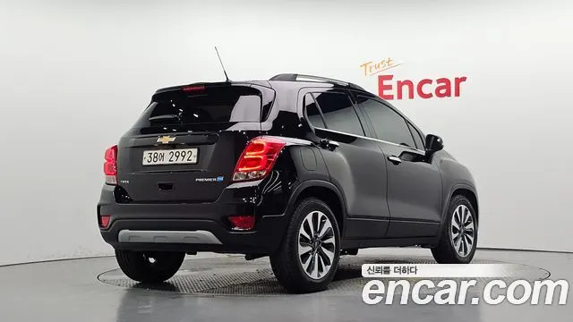 CHEVROLET TRAX 2019 — 111 800 км, чёрный, Корея — под ключ — фото 2