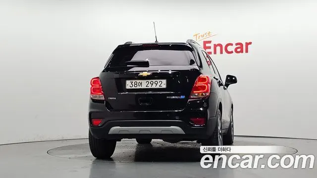 CHEVROLET TRAX 2019 — 111 800 км, чёрный, Корея — под ключ — фото 4