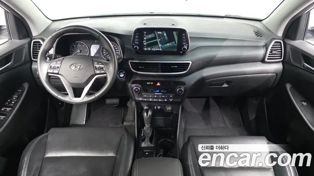 HYUNDAI TUCSON 2019 — 137 746 км, белый, Корея — под ключ — фото 7