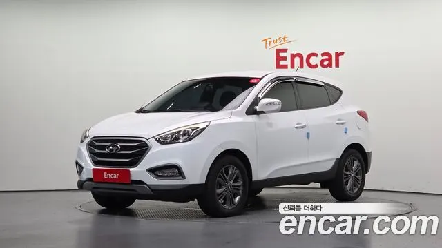 HYUNDAI TUCSON 2014 — 166 552 км, белый, Корея — под ключ — фото 1