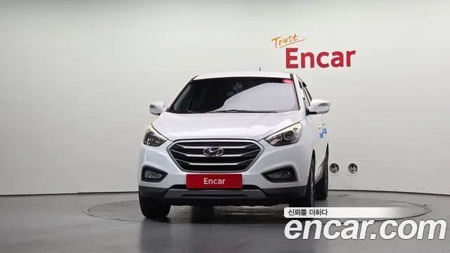 HYUNDAI TUCSON 2014 — 166 552 км, белый, Корея — под ключ — фото 3