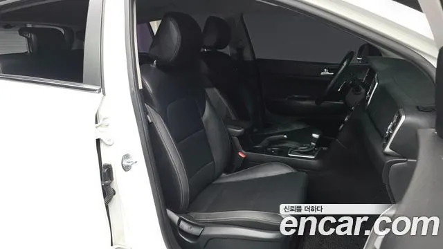 KIA SPORTAGE 2017 — 109 845 км, белый, Корея — под ключ — фото 11