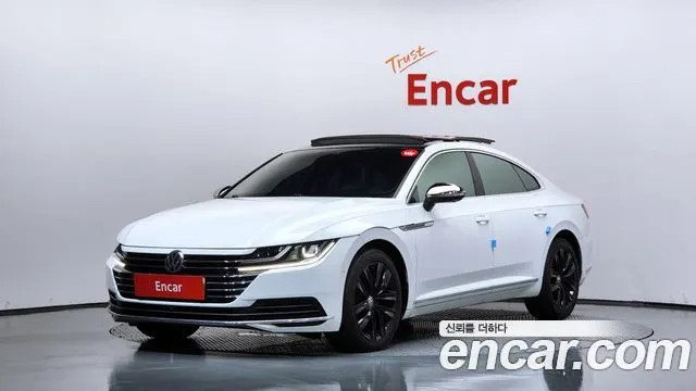 VOLKSWAGEN ARTEON 2019 — 85 768 км, белый, Корея — под ключ — фото 1