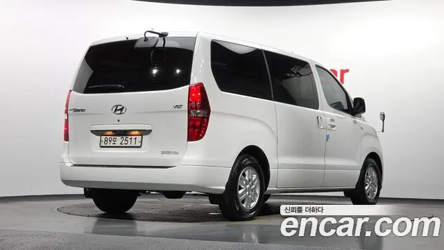 HYUNDAI GRAND STAREX 2019 — 209 182 км, белый, Корея — под ключ — фото 2