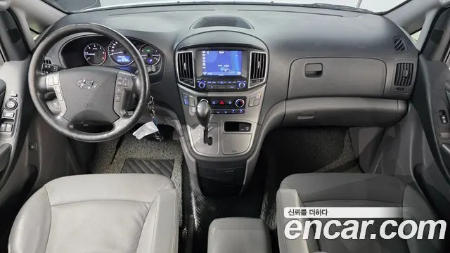 HYUNDAI GRAND STAREX 2019 — 209 182 км, белый, Корея — под ключ — фото 7