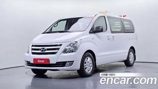 HYUNDAI GRAND STAREX 2018 — 143 194 км, белый, Корея — под ключ — фото 1