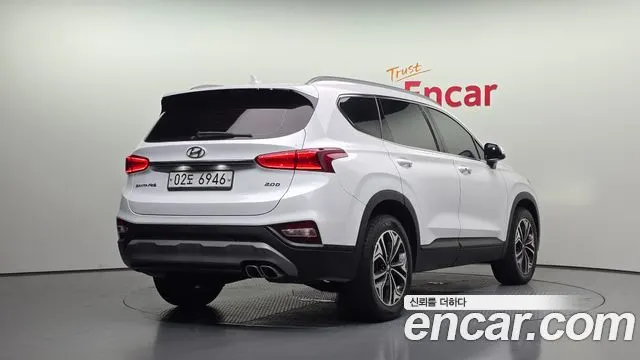HYUNDAI SANTA FE 2019 — 102 727 км, белый, Корея — под ключ — фото 2