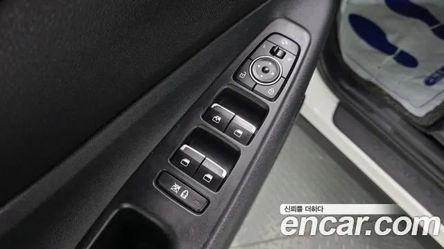 HYUNDAI SANTA FE 2019 — 102 727 км, белый, Корея — под ключ — фото 11