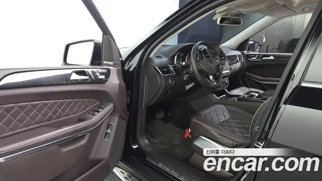 MERCEDES-BENZ GLS-CLASS X166 2017 — 233 350 км, чёрный, Корея — под ключ — фото 10