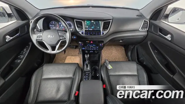 HYUNDAI TUCSON 2018 — 71 408 км, белый, Корея — под ключ — фото 7