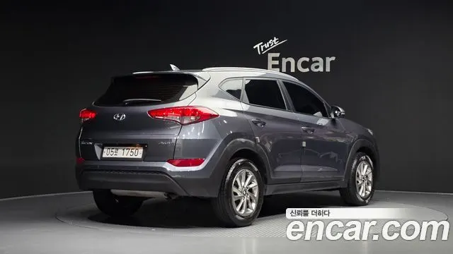 HYUNDAI TUCSON 2016 — 159 897 км, серый, Корея — под ключ — фото 2