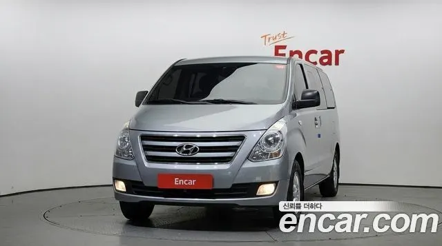 HYUNDAI GRAND STAREX 2017 — 58 492 км, серебристый, Корея — под ключ — фото 3