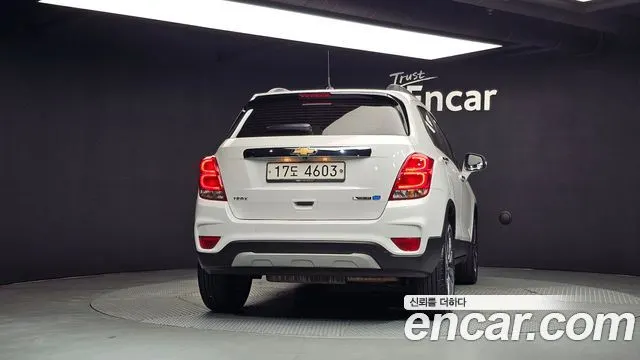 CHEVROLET TRAX 2018 — 99 970 км, белый, Корея — под ключ — фото 4