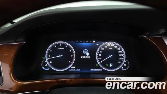 HYUNDAI EQUUS 2014 — 183 164 км, серебристо-серый, Корея — под ключ — фото 8