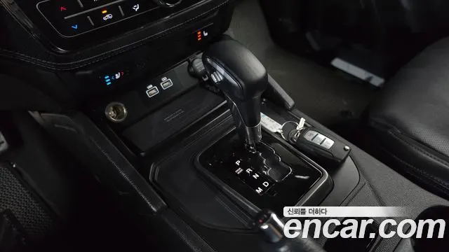 KGM REXTON SPORTS KHAN 2023 — 74 043 км, тёмно-зелёный, Корея — под ключ — фото 9