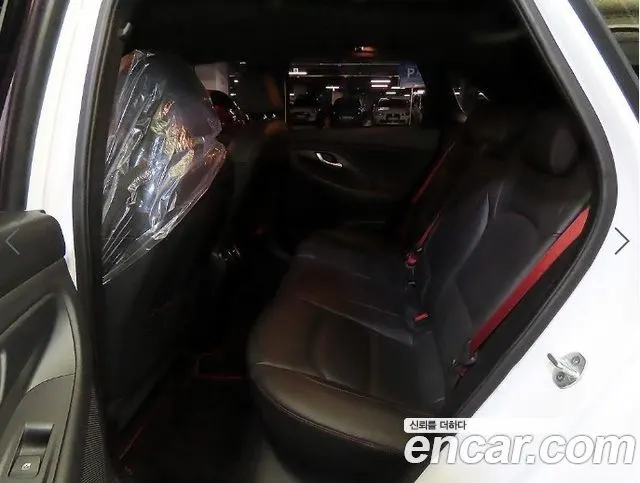 HYUNDAI I30 2018 — 72 639 км, белый, Корея — под ключ — фото 7