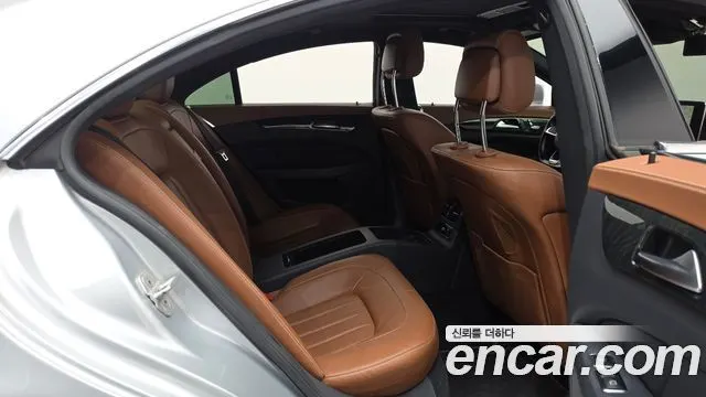 MERCEDES-BENZ CLS-CLASS W218 2016 — 205 131 км, серебристый, Корея — под ключ — фото 12