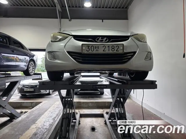 HYUNDAI AVANTE 2011 — 233 643 км, серебристо-серый, Корея — под ключ — фото 4