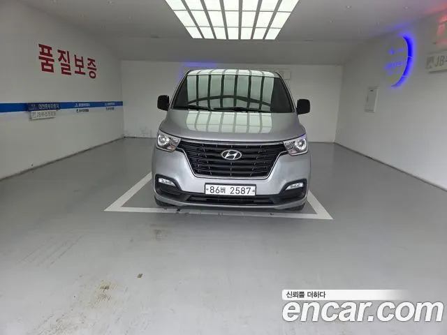 HYUNDAI GRAND STAREX 2021 — 183 062 км, бежевый, Корея — под ключ — фото 12