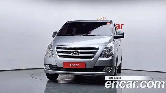 HYUNDAI GRAND STAREX 2018 — 121 359 км, серебристый, Корея — под ключ — фото 3