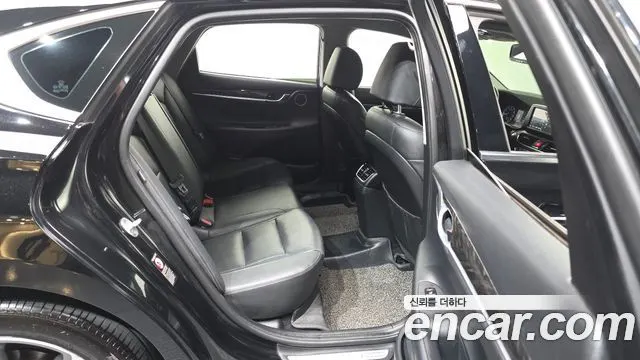 HYUNDAI GRANDEUR 2018 — 167 060 км, чёрный, Корея — под ключ — фото 12