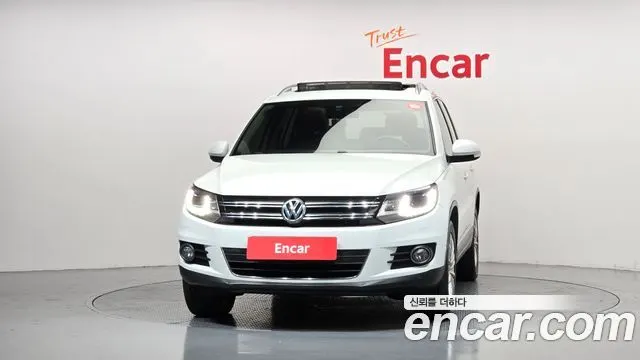 VOLKSWAGEN TIGUAN 2016 — 126 477 км, белый, Корея — под ключ — фото 3