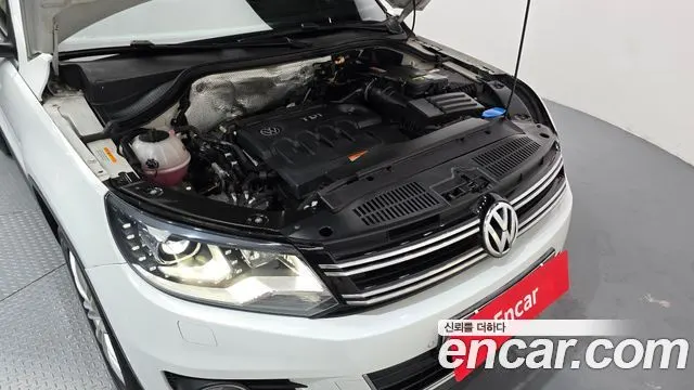 VOLKSWAGEN TIGUAN 2016 — 126 477 км, белый, Корея — под ключ — фото 6