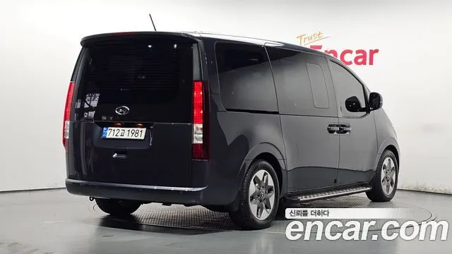 HYUNDAI STARIA — из Кореи под ключ